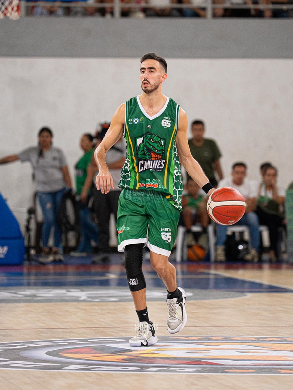 ALEJO BRITOS Y SU PASO POR EL BASQUETBOL DE COLOMBIA