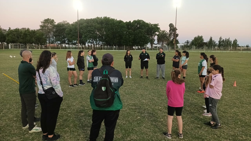 FUTBOL FEMENINO EN BROWN