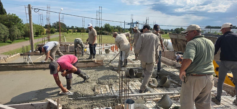 VIVIENDAS EN SAN VICENTE: CONSTRUCCIÓN DE 6 DUPLEX