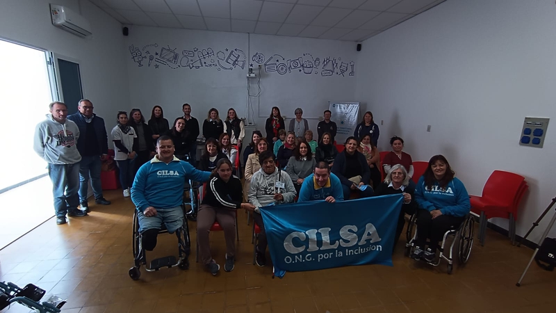 CILSA entregó sillas de rueda a instituciones de San Vicente