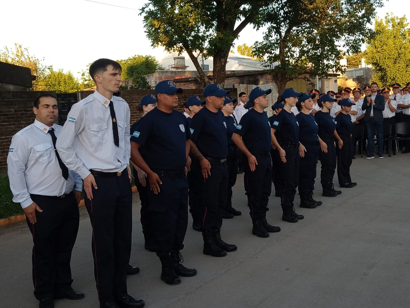 ACTO DE GRADUACIÓN DE BOMBEROS VOLUNTARIOS DE SAN VICENTE