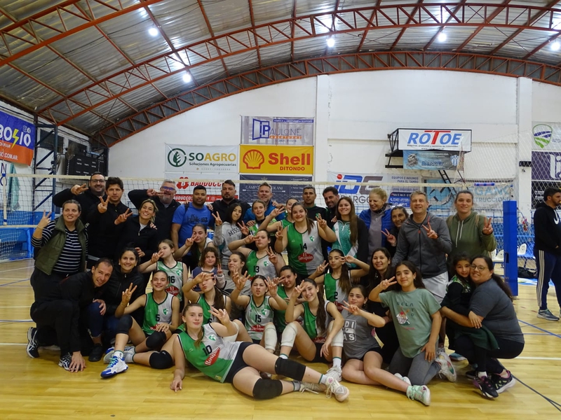 LAS HERMANAS GROSSO CRECEN Y SE DESTACAN EN VOLEY