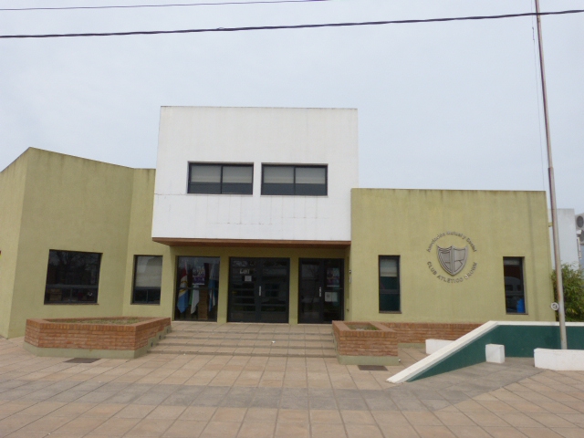 INTENTO DE ROBO Y DAÑOS MATERIALES EN EL CLUB A. BROWN