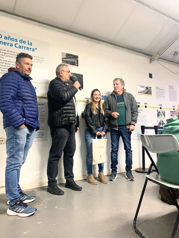 CALVO PARTICIPÓ DE LA CELEBRACIÓN POR LOS 50 AÑOS DE CARRERA PROFESIONAL DE VÍCTOR HUGO FUX