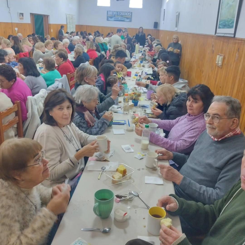 TARDE DE TÉ EN EN EL CENTRO DE JUBILADOS DE SAN VICENTE