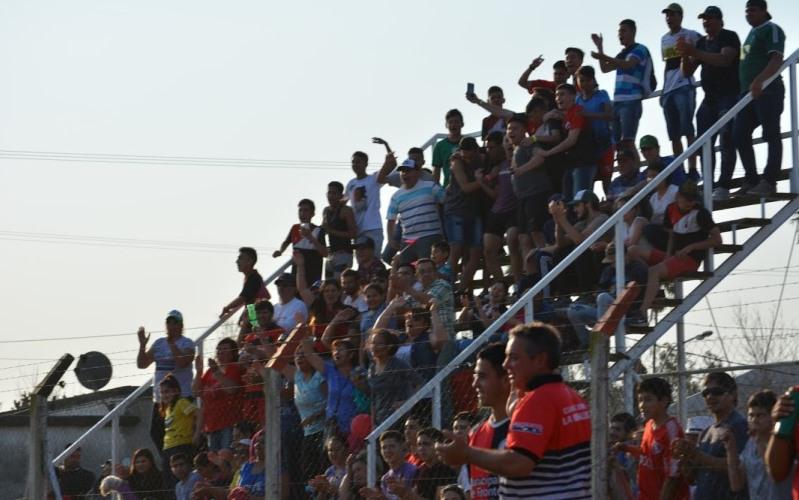 QUE MÁS??? ROBARON UNA TRIBUNA EN EL CLUB LA HIDRÁULICA DE FRONTERA