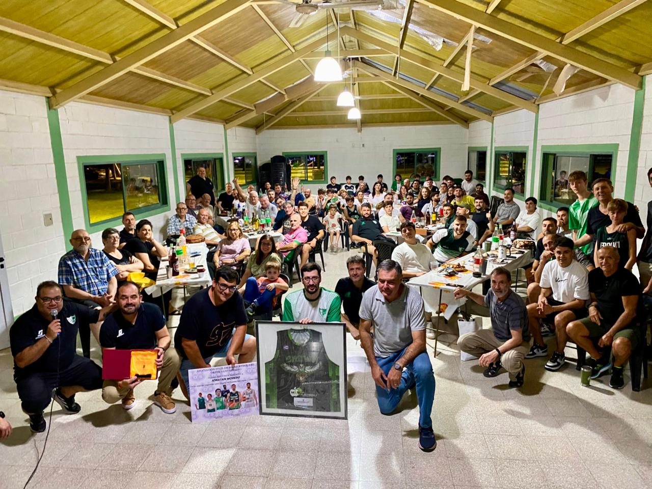 EL BASQUETBOL DE LA VERDE DESPIDIÓ A JONATAN MORERO COMO JUGADOR