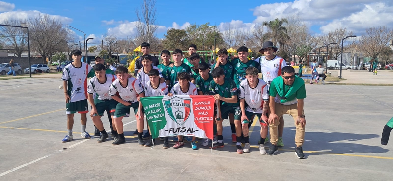 FÚTSAL: VECINAL SAN CAYETANO FUE SEDE DE UN NUEVO ENCUENTRO.