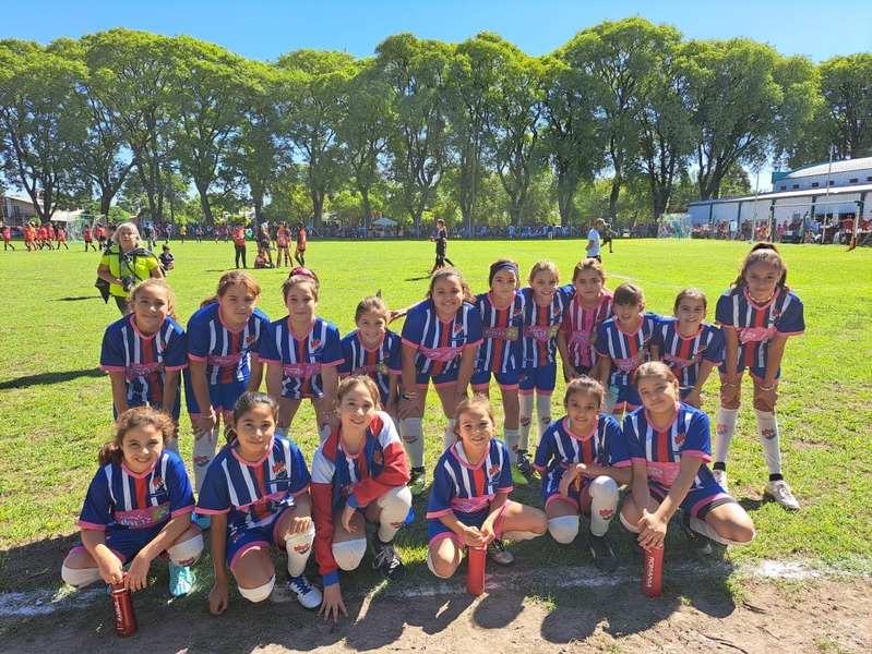 EXITOSO PRIMER ENCUENTRO DE FÚTBOL FEMENINO