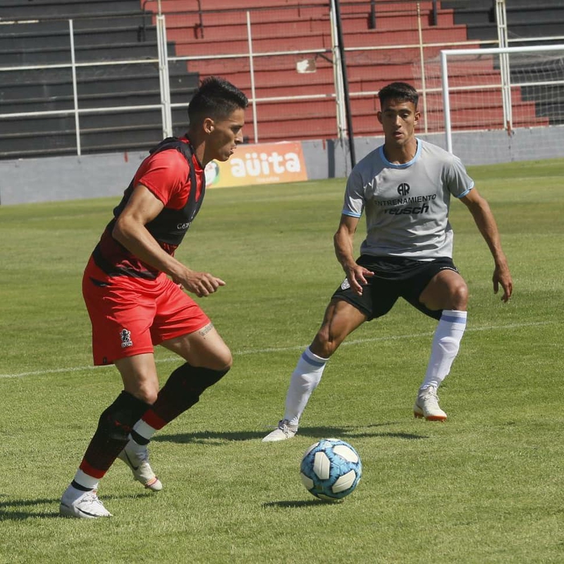 Empate  y derrota en los dos amistosos que jugó Atlético Rafaela. Maxi Bustamante fue titular en uno de ellos.